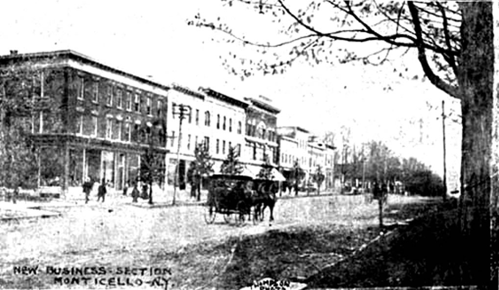 'New business section of Monticello on Broadway', from Souvenir of Masonic Fair and Carnival, 1920.