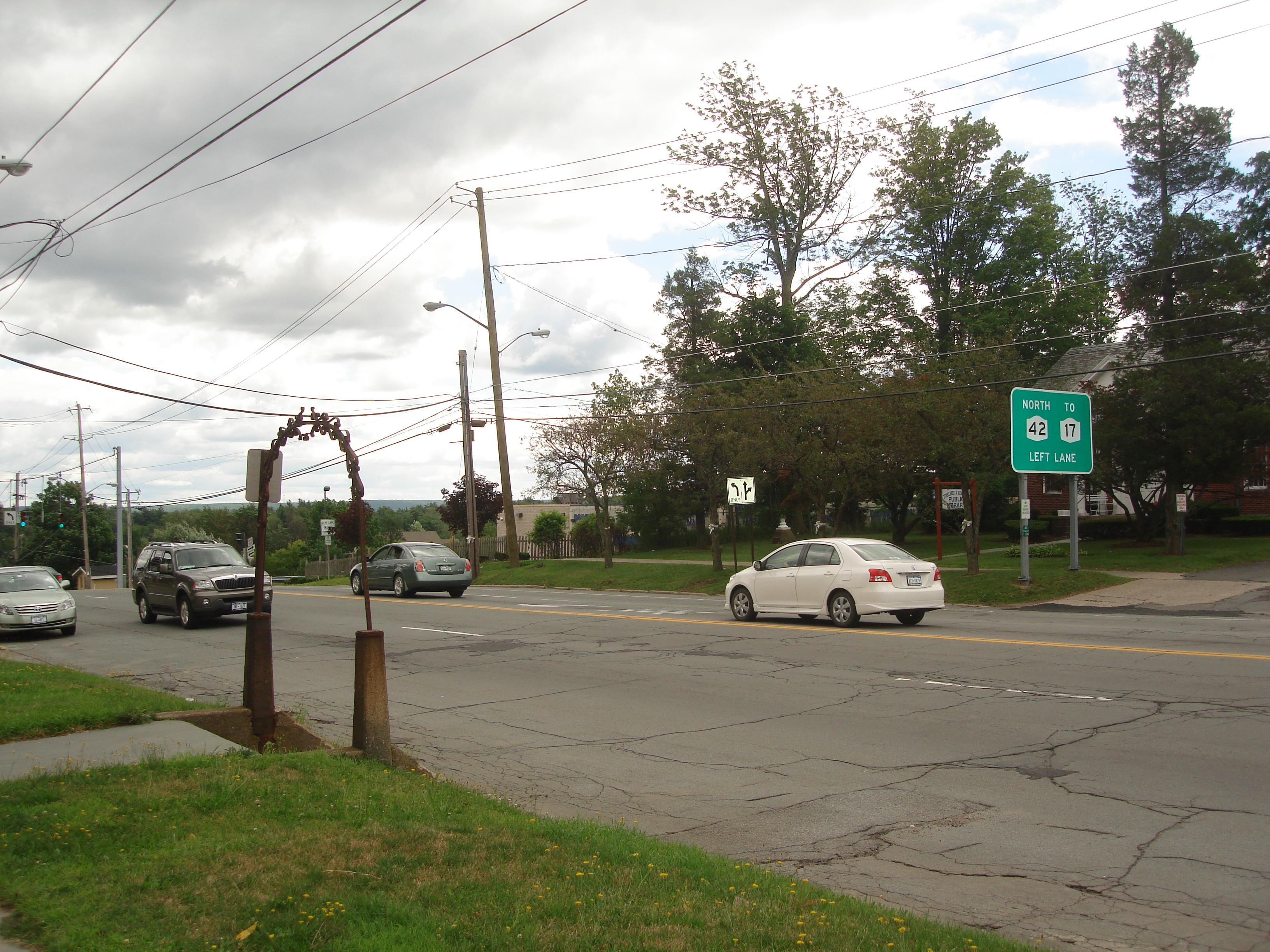 BroadwayS405e.jpg