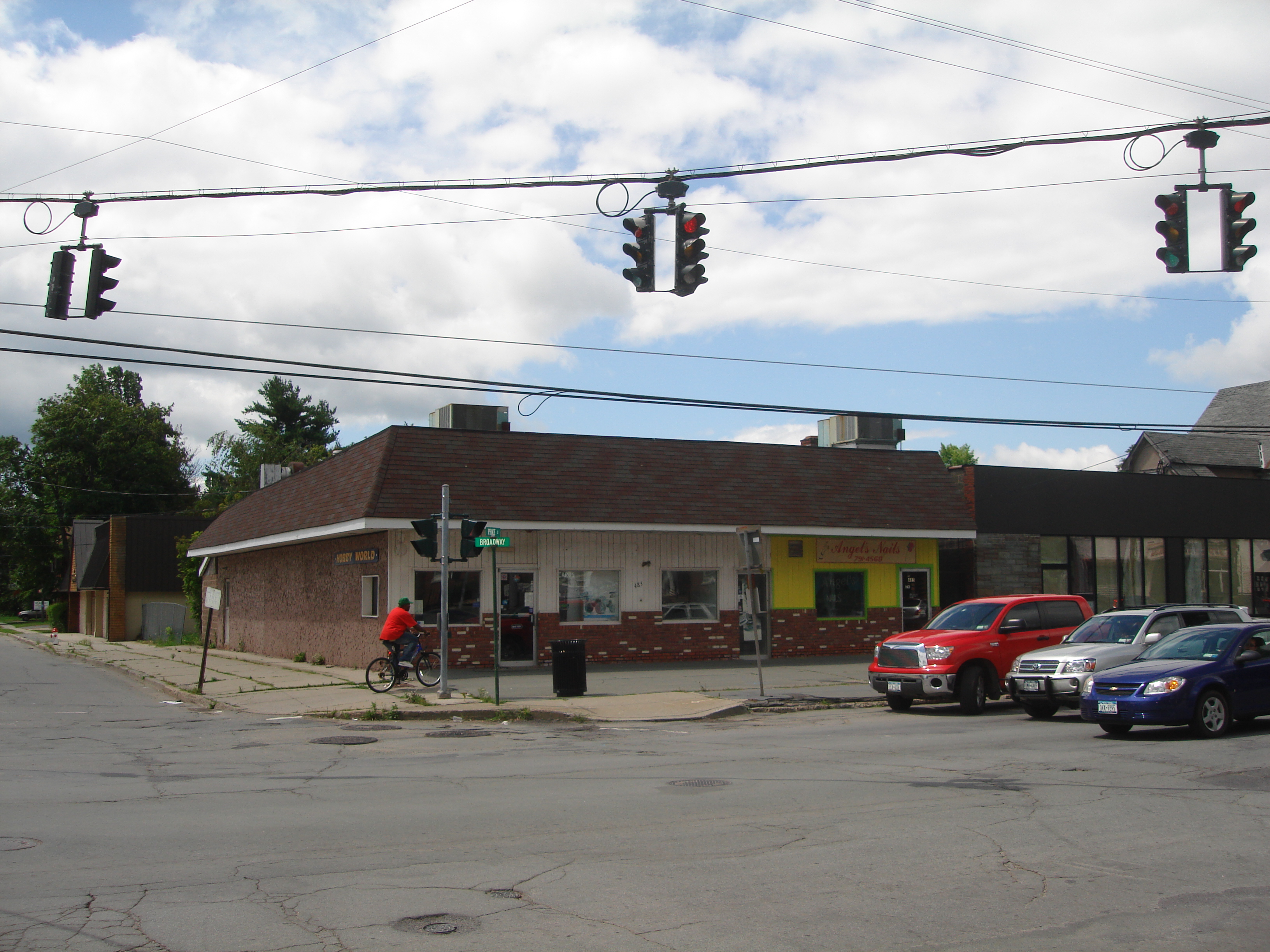 BroadwayS485.jpg