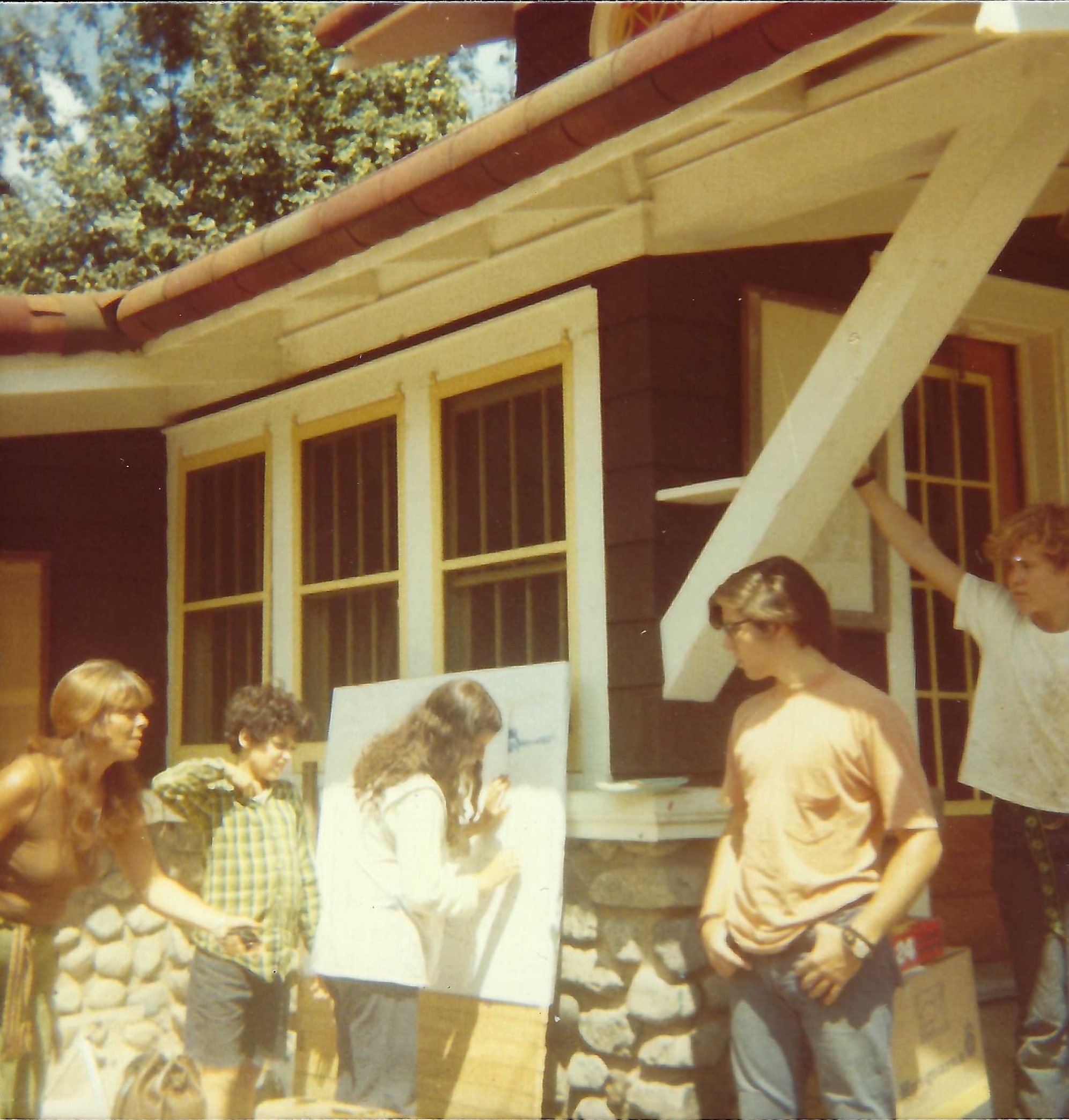 Innisfree 1970, grafitti board