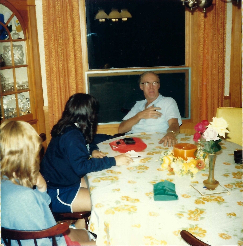 Innisfree students interviewing Oscar Ropke about the local history and his life. (Photo by Tom Rue.)