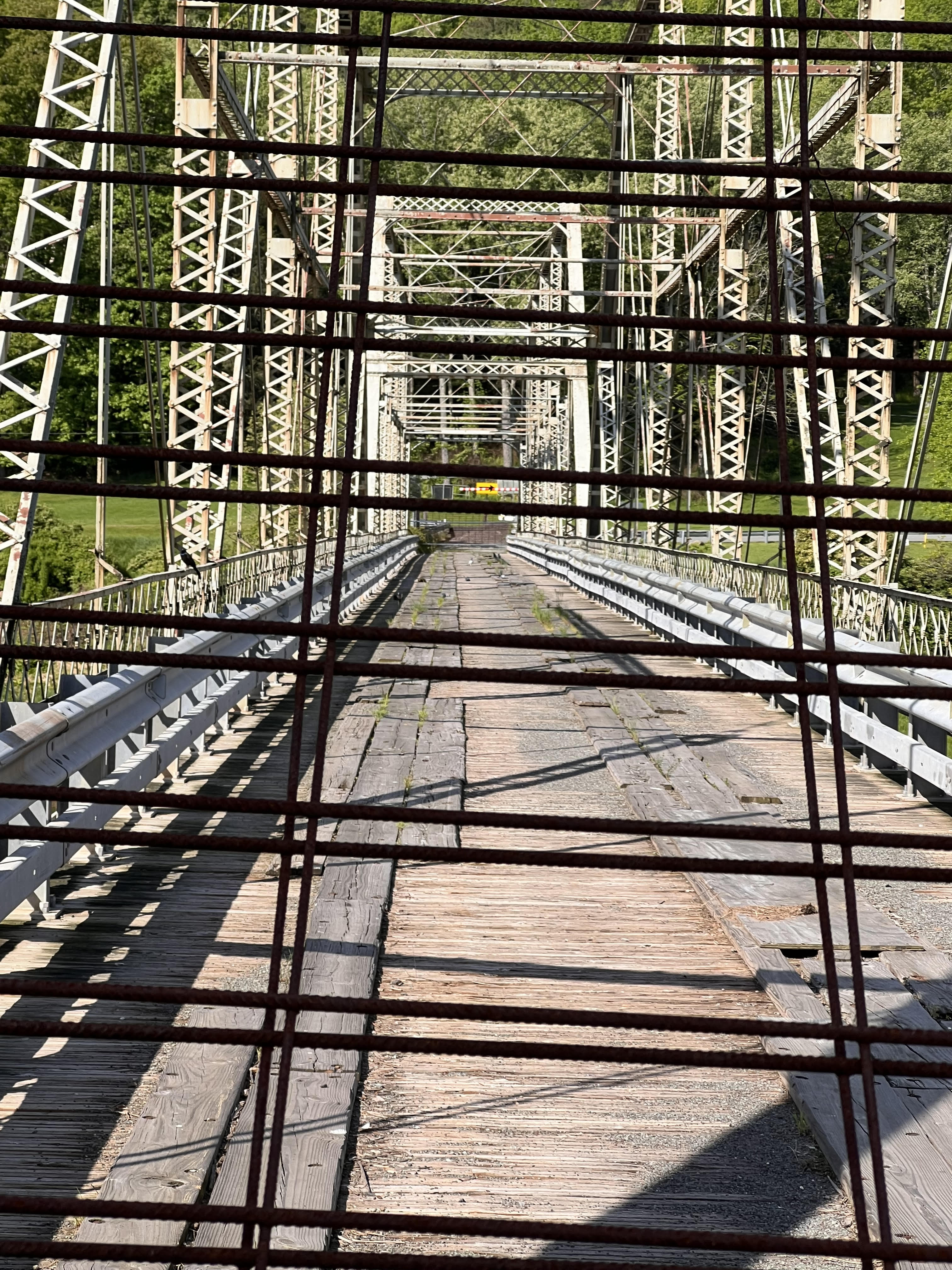 Skinners Fallls Bridge closed