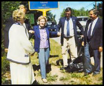 Unveiling the marker. Photo by Carmen Rue.